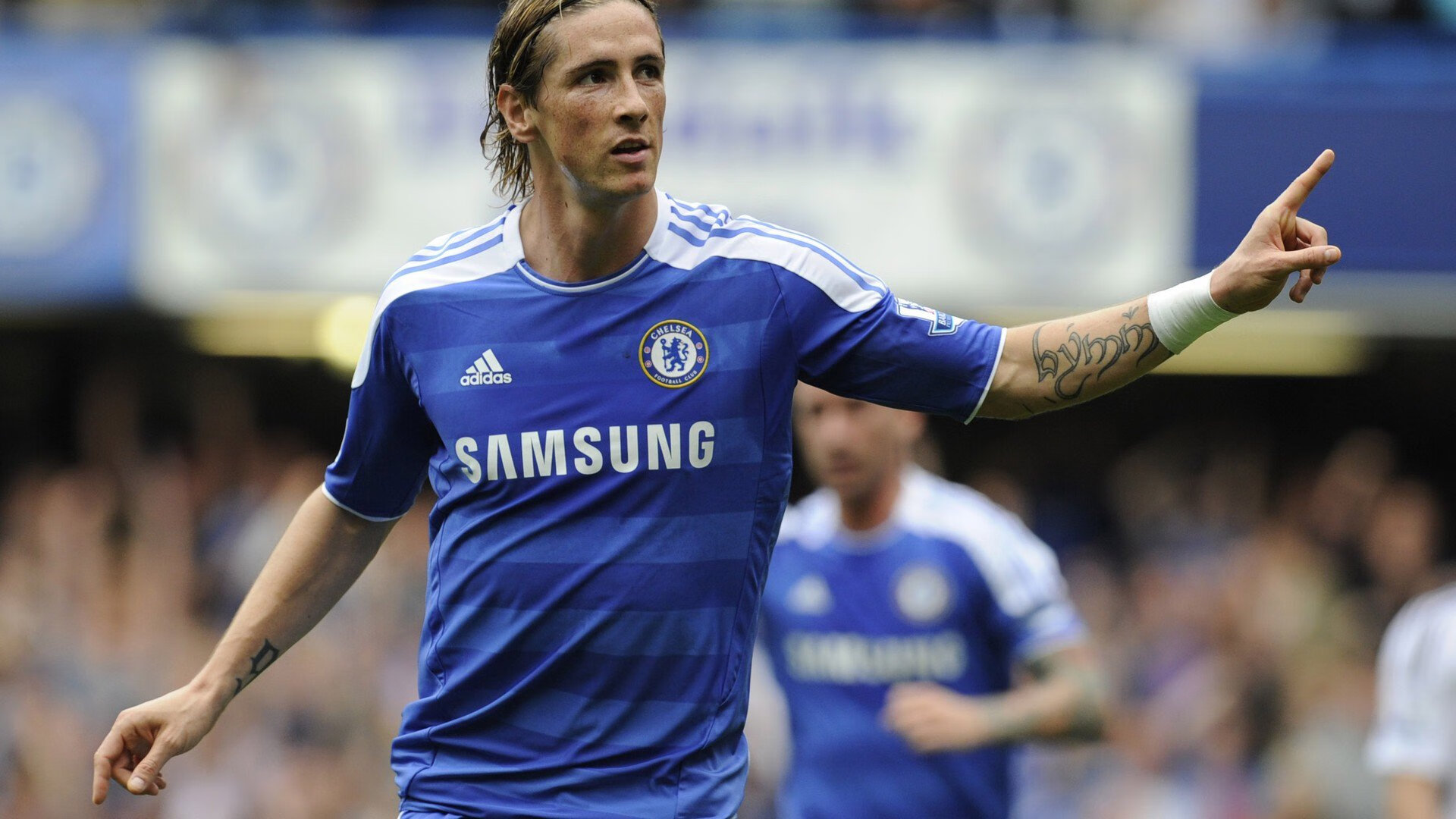 《电竞赛事Vlog：幕后花絮带你走进比赛现场》，电竞比赛现场视频